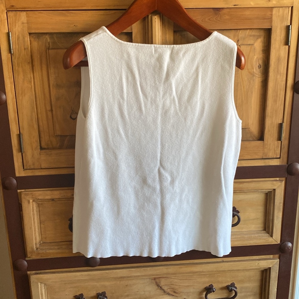 White Stag top - Picture 5 of 7
